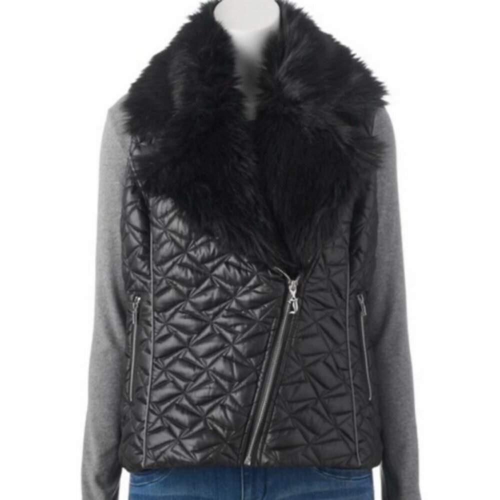 HOST PICK- JUICY COUTURE BLACK COLLARED QUILTED VEST/LOGO CHARM ON ZIPPER/SZ M